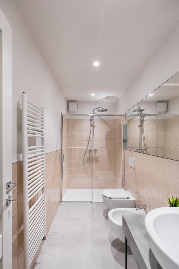 Il Lago Apartments By Wonderful Italy Saló Exterior foto